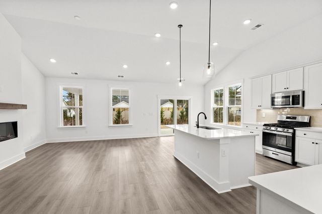 752 Sun Colony Blvd., Longs, SC 29568