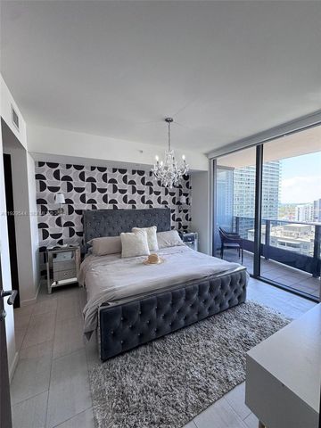 1000 Brickell Plz 2011, Miami, FL 33131