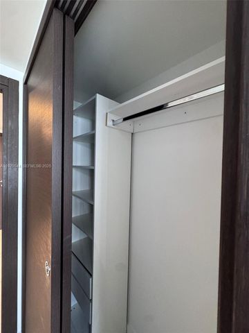 1000 Brickell Plz 2011, Miami, FL 33131