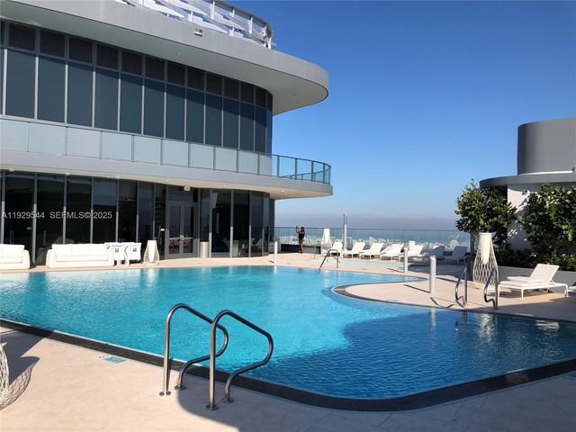 1000 Brickell Plz 2011, Miami, FL 33131