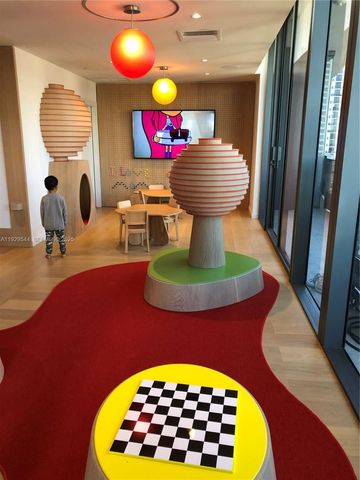 1000 Brickell Plz 2011, Miami, FL 33131