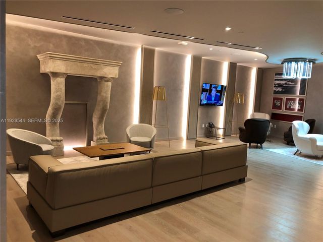 1000 Brickell Plz 2011, Miami, FL 33131