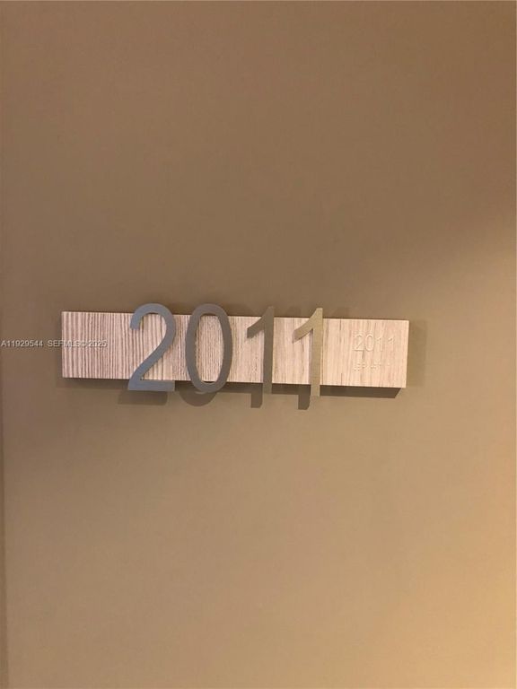 1000 Brickell Plz 2011, Miami, FL 33131