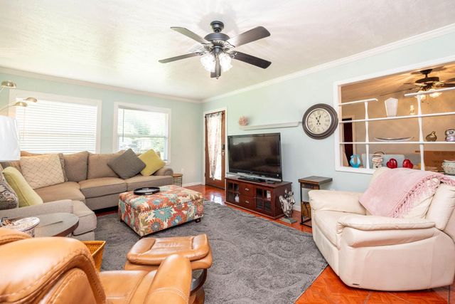104 Bonita Avenue, Galveston, TX 77550