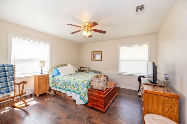 104 Bonita Avenue, Galveston, TX 77550
