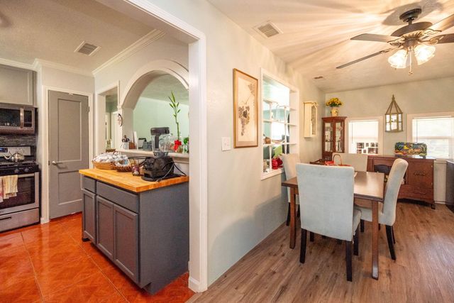 104 Bonita Avenue, Galveston, TX 77550