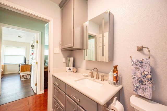 104 Bonita Avenue, Galveston, TX 77550