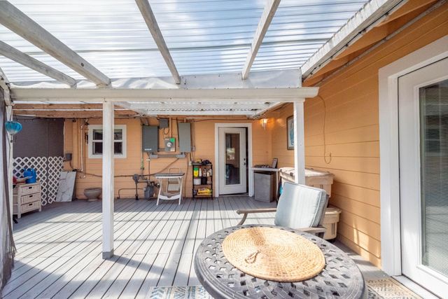 104 Bonita Avenue, Galveston, TX 77550
