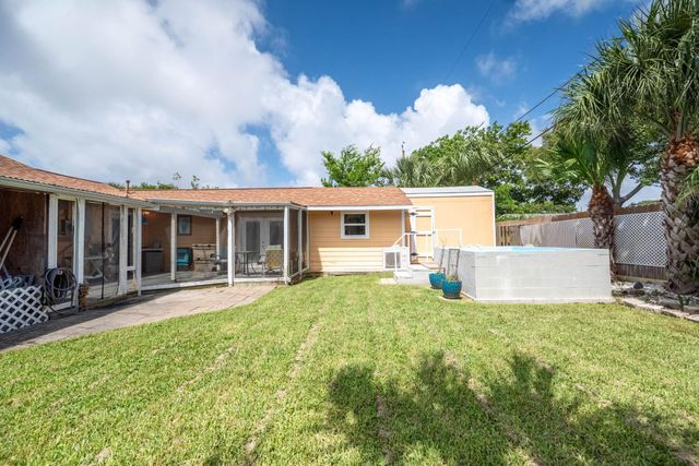 104 Bonita Avenue, Galveston, TX 77550