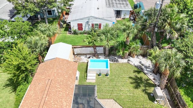 104 Bonita Avenue, Galveston, TX 77550