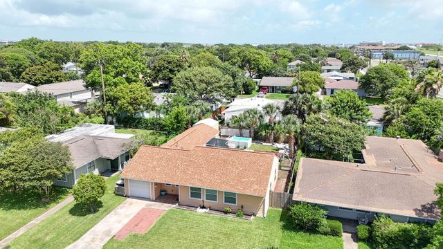 104 Bonita Avenue, Galveston, TX 77550
