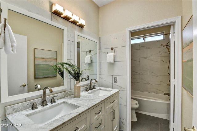 2928 E PONTIAC Drive, Phoenix, AZ 85050