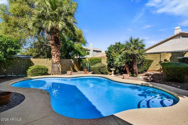 2928 E PONTIAC Drive, Phoenix, AZ 85050