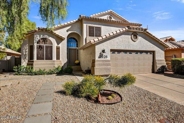 2928 E PONTIAC Drive, Phoenix, AZ 85050