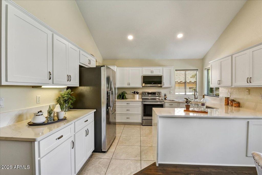 2928 E PONTIAC Drive, Phoenix, AZ 85050 — photo 5