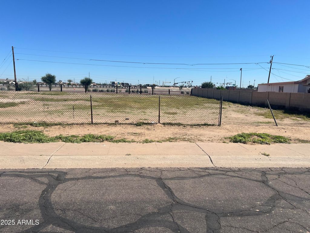 14009 N EL FRIO Street 13, El Mirage, AZ 85335 — photo 2