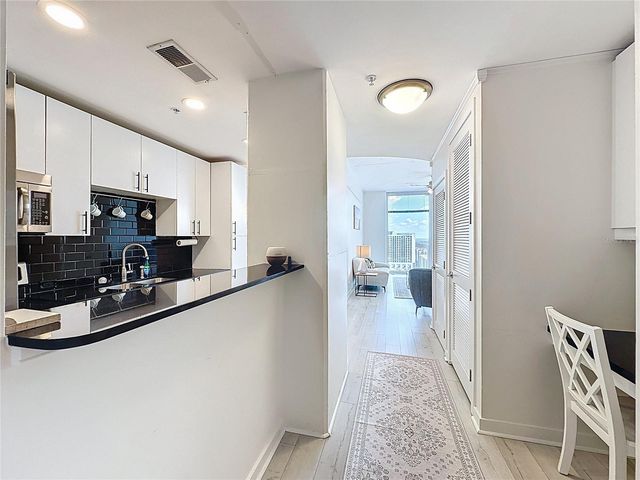 155 S COURT AVENUE 1911, Orlando, FL 32801