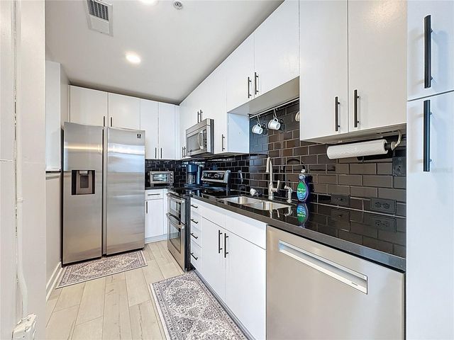 155 S COURT AVENUE 1911, Orlando, FL 32801