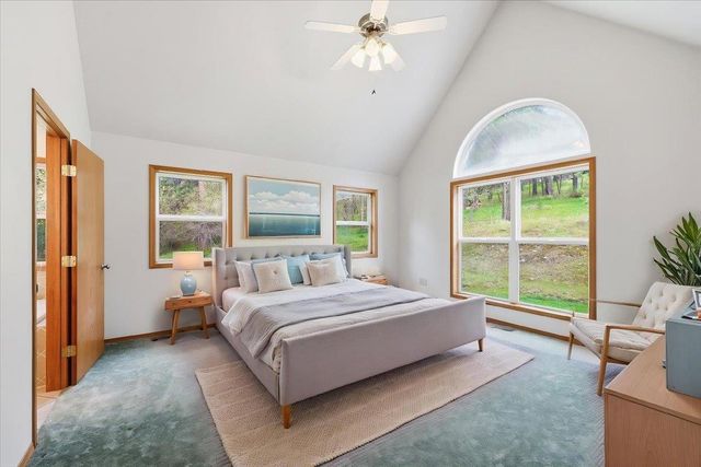 19722 E Pheasant Dr, Greenacres, WA 99016