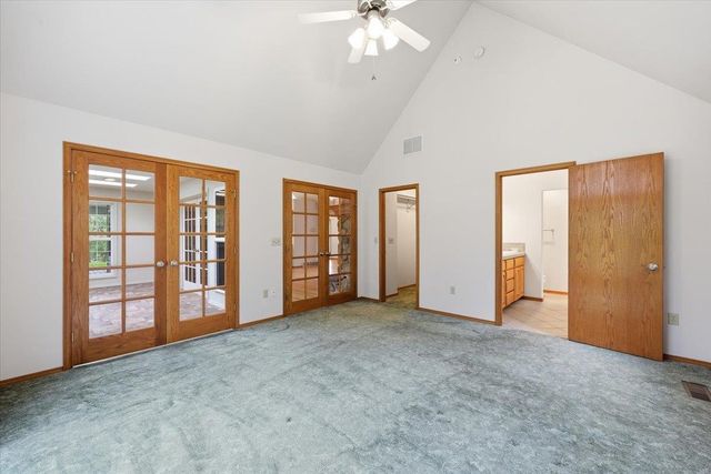 19722 E Pheasant Dr, Greenacres, WA 99016