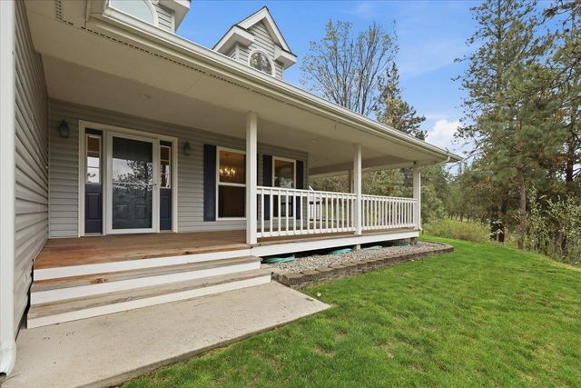 19722 E Pheasant Dr, Greenacres, WA 99016