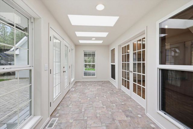 19722 E Pheasant Dr, Greenacres, WA 99016