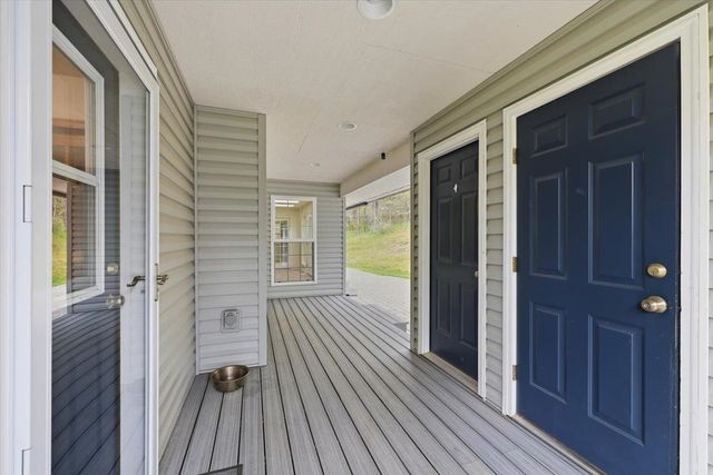 19722 E Pheasant Dr, Greenacres, WA 99016