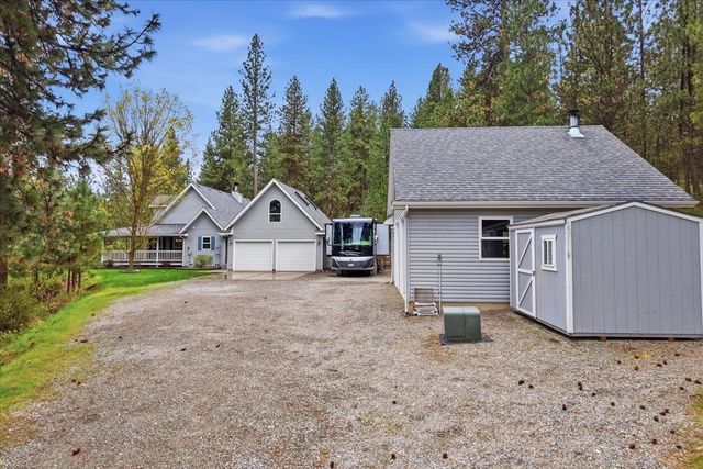 19722 E Pheasant Dr, Greenacres, WA 99016