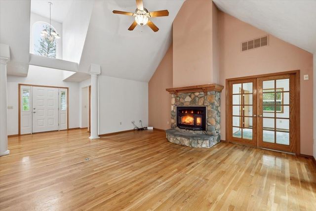 19722 E Pheasant Dr, Greenacres, WA 99016