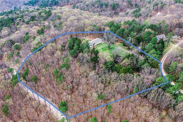 202 Silver Ridge Road, Eureka Springs, AR 72632