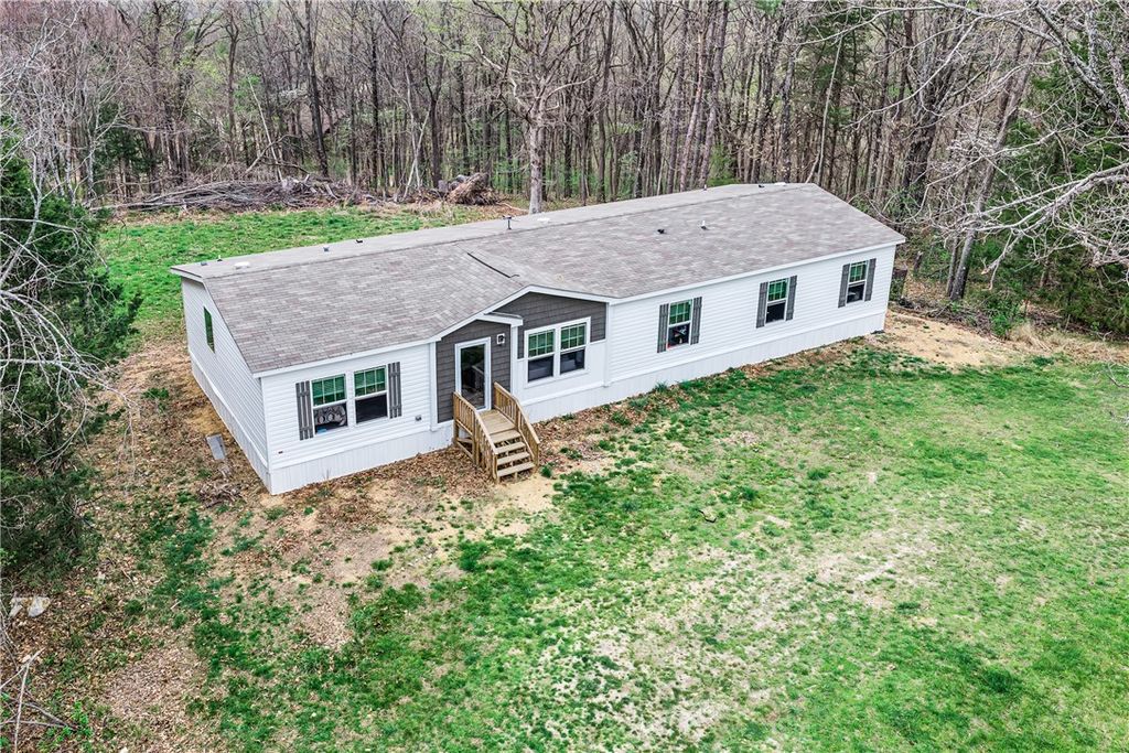 202 Silver Ridge Road, Eureka Springs, AR 72632