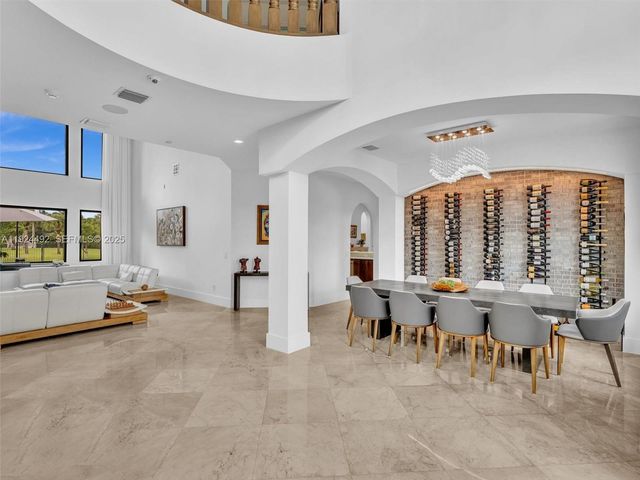 1021 NW 115th Ave, Plantation, FL 33323