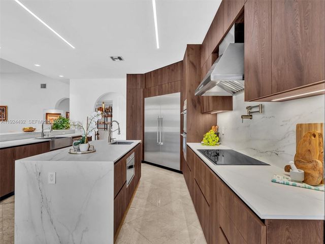 1021 NW 115th Ave, Plantation, FL 33323