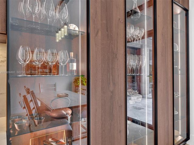 1021 NW 115th Ave, Plantation, FL 33323