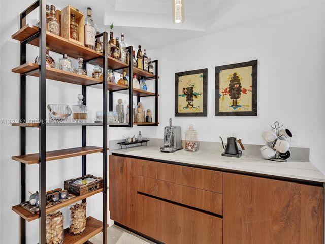 1021 NW 115th Ave, Plantation, FL 33323