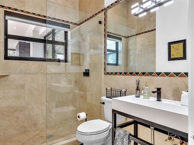 1021 NW 115th Ave, Plantation, FL 33323