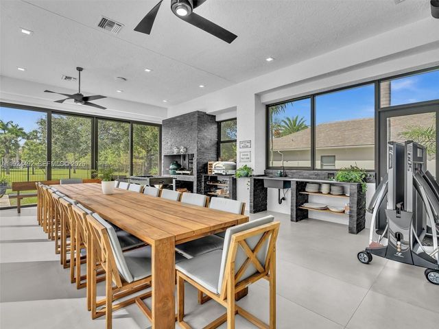 1021 NW 115th Ave, Plantation, FL 33323