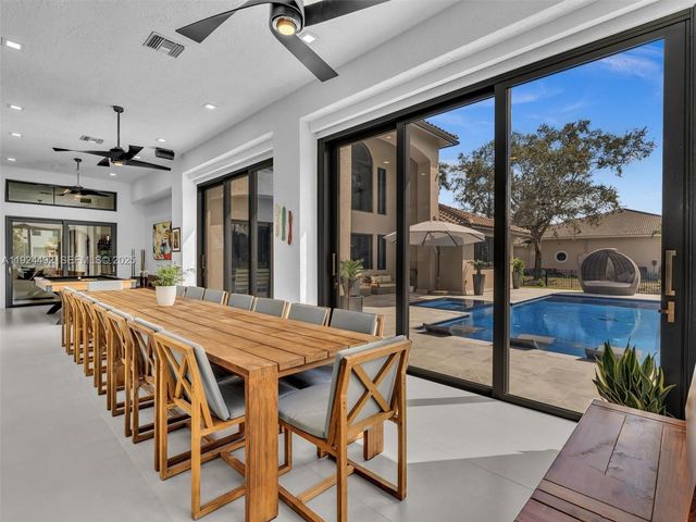 1021 NW 115th Ave, Plantation, FL 33323