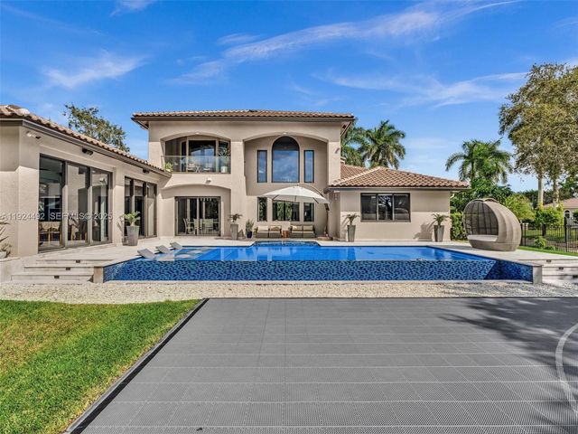 1021 NW 115th Ave, Plantation, FL 33323