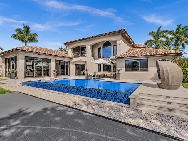 1021 NW 115th Ave, Plantation, FL 33323