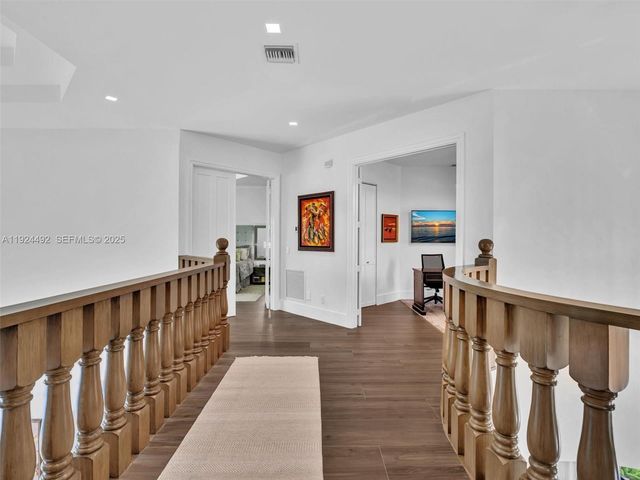 1021 NW 115th Ave, Plantation, FL 33323