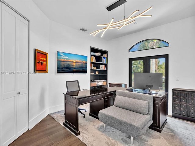 1021 NW 115th Ave, Plantation, FL 33323