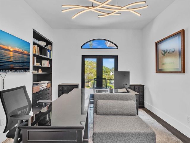 1021 NW 115th Ave, Plantation, FL 33323