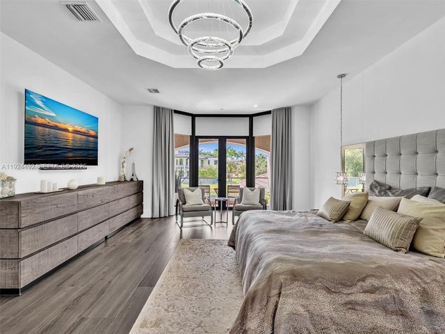 1021 NW 115th Ave, Plantation, FL 33323