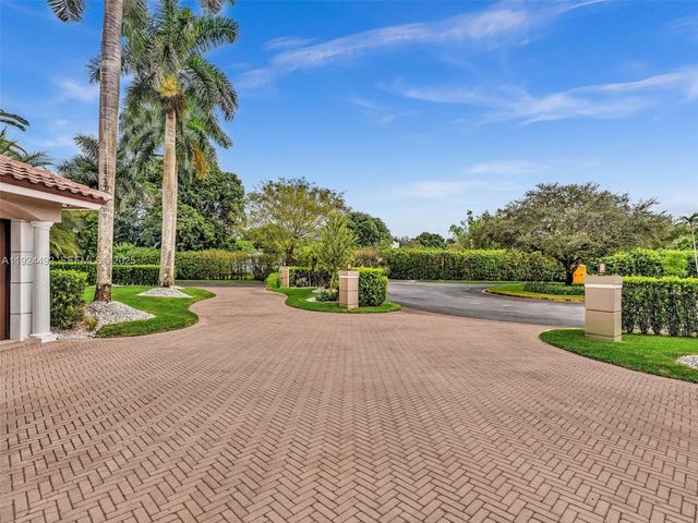 1021 NW 115th Ave, Plantation, FL 33323