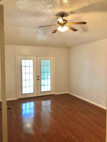 10810 Swan Glen Drive, Houston, TX 77099