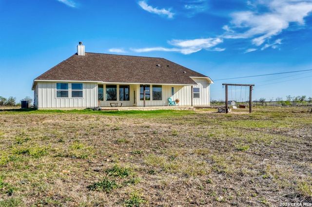 1642 Scull Rd, San Marcos, TX 78666