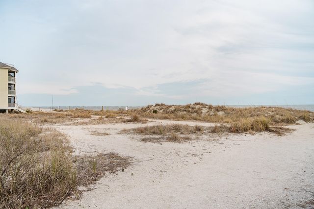 9000 Palmetto Drive A103, Isle Of Palms, SC 29451