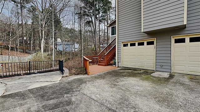 4856 Hawk Place NE, Marietta, GA 30066