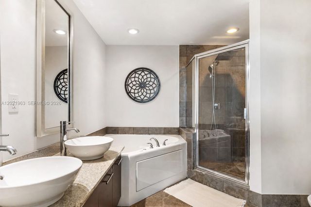 3029 NE 188th St 405, Aventura, FL 33180